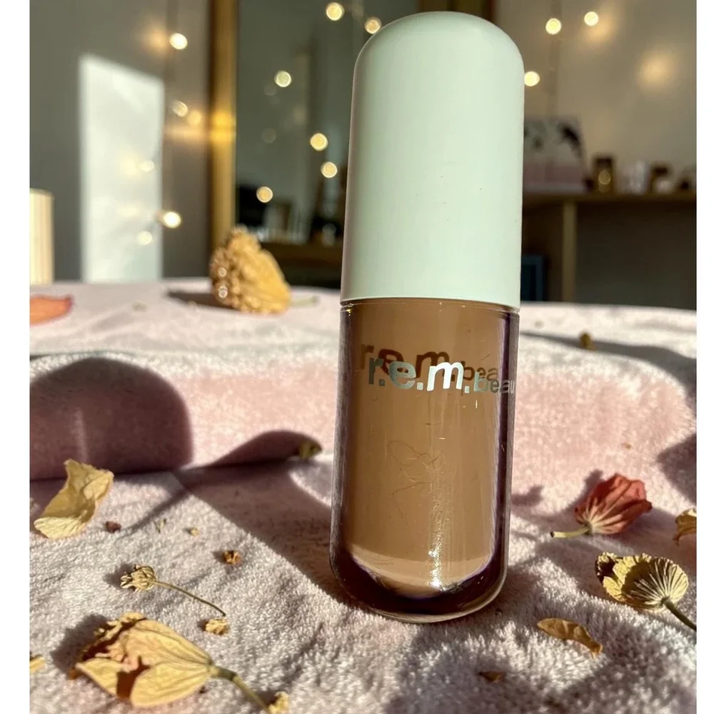 r.e.m. beauty - Midnight Shadows Liquid Eyeshadow - Shade: 